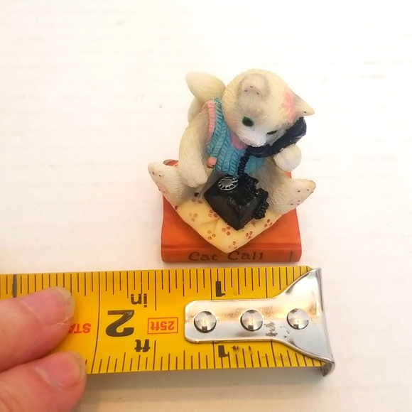 Vintage Calico Kittens Porcelain "Cat Call" Kitty on Phone Figurine - Picture 9 of 10
